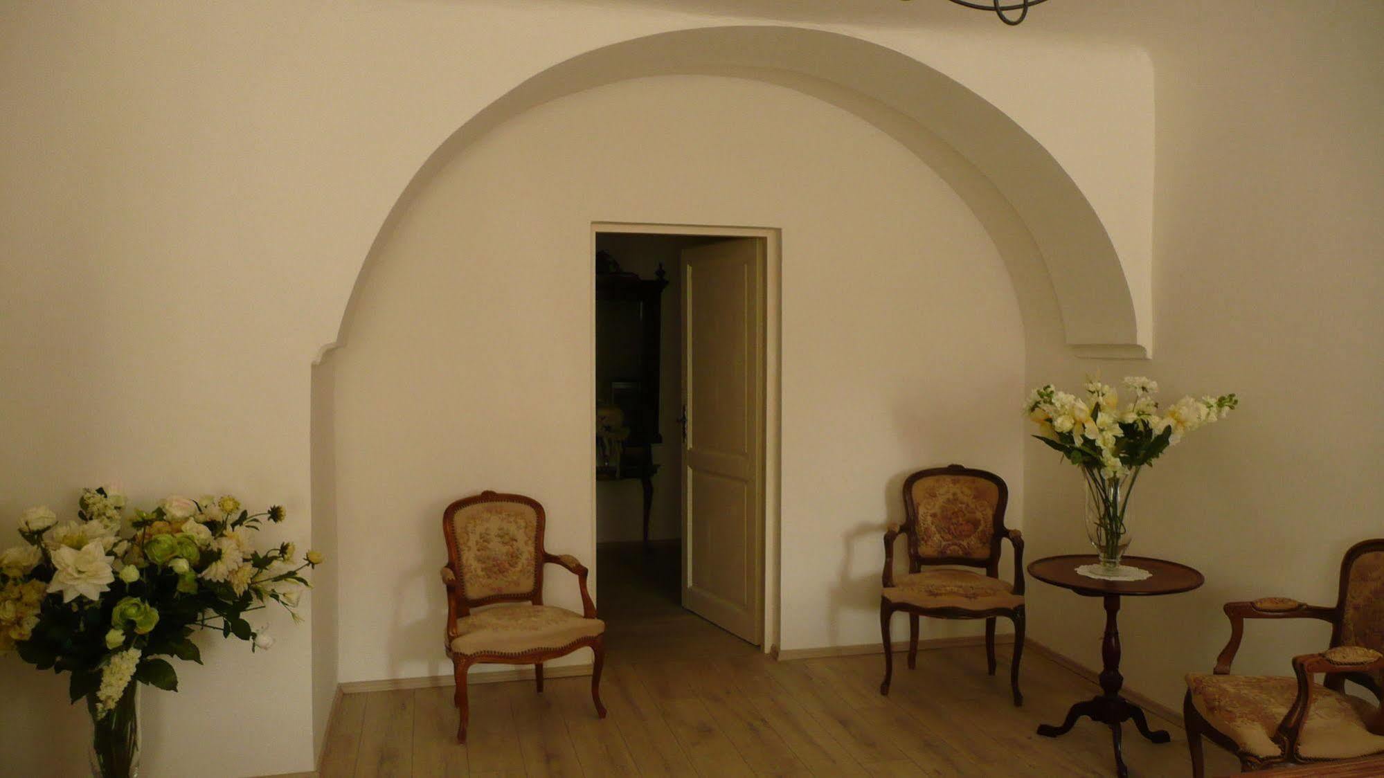 Apartment Dum U Cerneho Beranka Praha Bagian luar foto