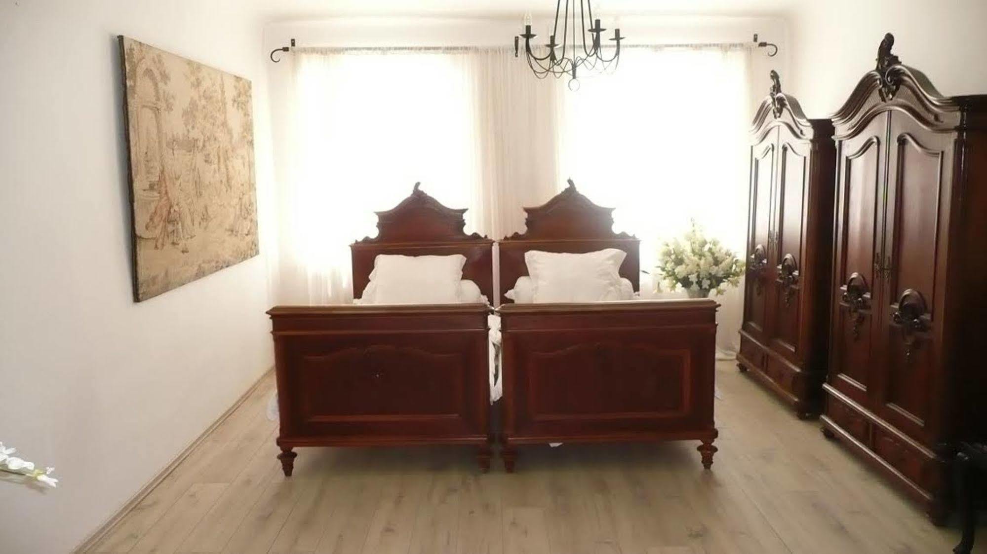 Apartment Dum U Cerneho Beranka Praha Bagian luar foto